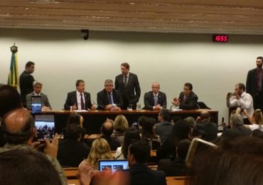 Sindsema presente no ato que apresentou carta contra a Reforma da Previdência em Brasília