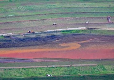 Com risco de rompimento, vizinhos de barragem em Rio Acima temem 'nova Mariana'