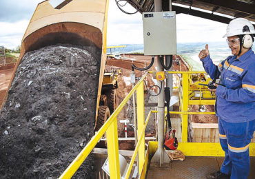 Semad entrega auto de fiscalização à Anglo