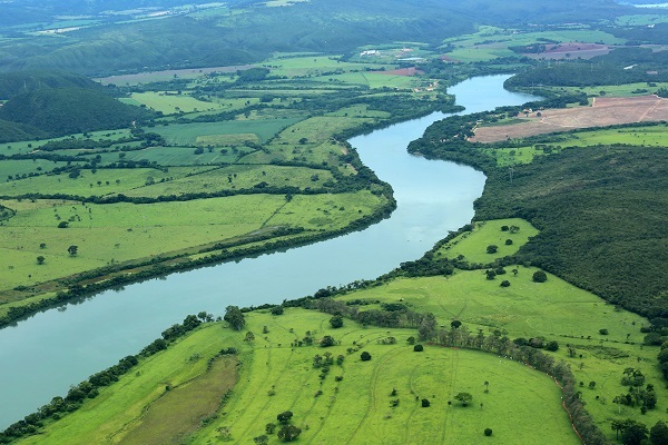 Governo de Minas discute política de gestão das águas da Bacia do Rio Grande