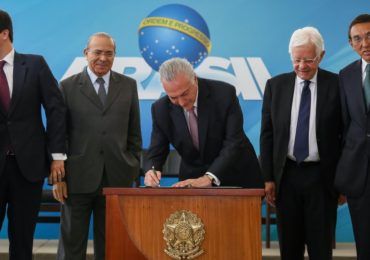 Temer assina decretos que modificam regras do setor de mineração