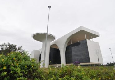 Atraso da segunda parcela do salário deixa servidores e pensionistas revoltados