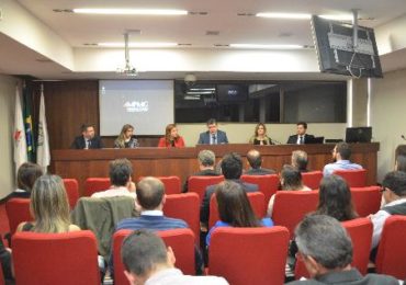 Painel apresenta mecanismos de participação dos atingidos para reparação dos danos causados pelo rompimento da barragem de Fundão