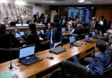 Comissão do Congresso aprova MP que altera marco legal do saneamento básico