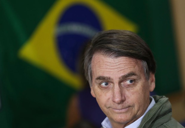 Bolsonaro mantém Ministério do Meio Ambiente, mas esvazia pasta