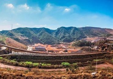 Justiça manda Vale parar de lançar rejeitos em barragem da maior mina de MG