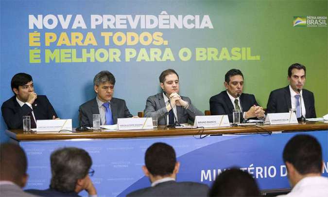 Trabalhador contribuirá 40 anos para aposentar-se com 100% do salário